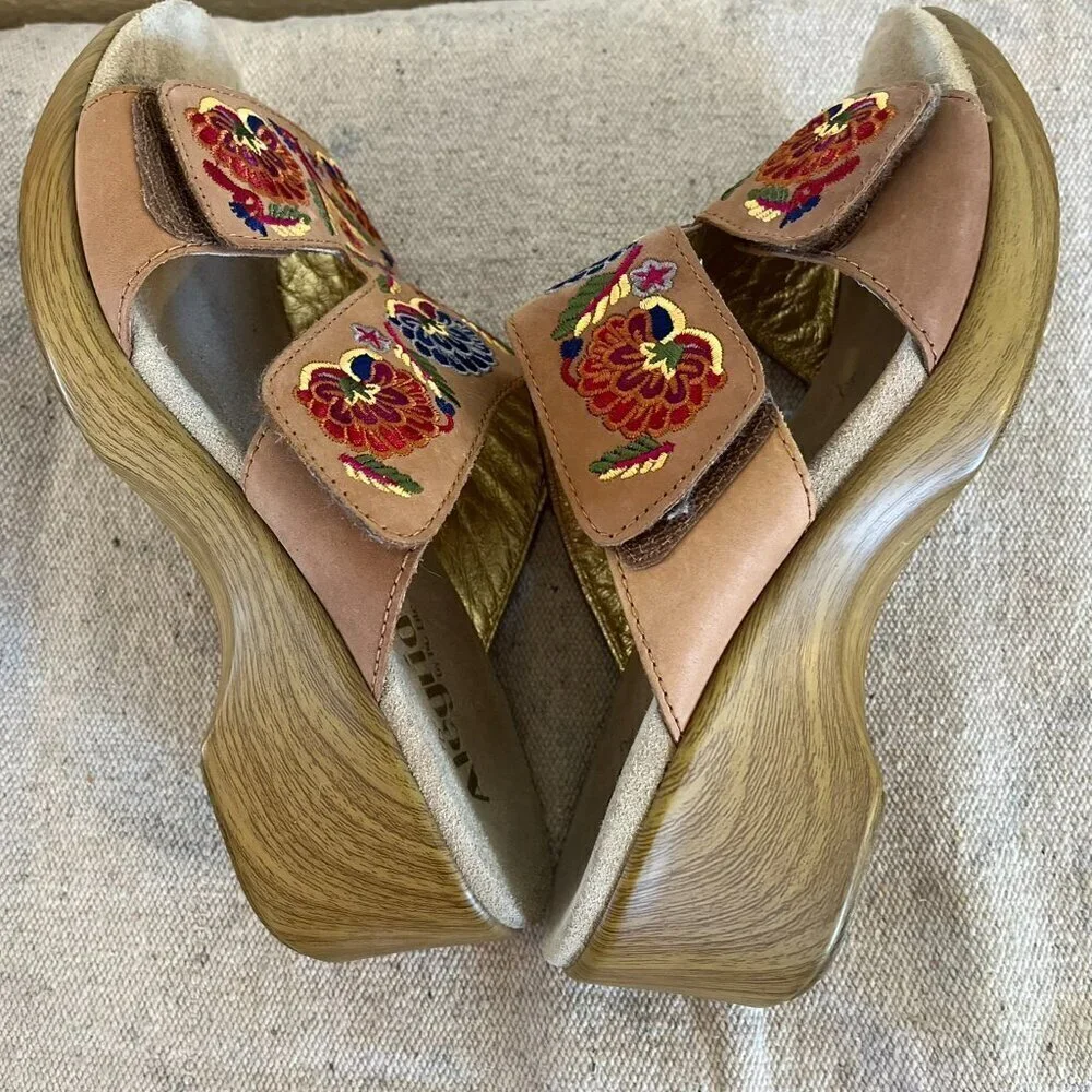 Alegria Woman's Linn Embroidered Bohemia Hippie Wedge Sandals Sz 10.5-11 - Picture 6 of 9